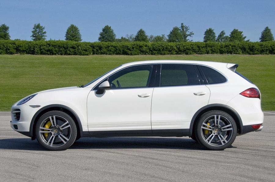  Porsche Cayenne 2011 года  (фото 78 из 107)